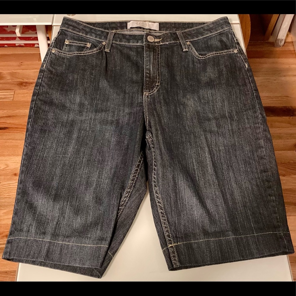 Merona Premium Denim Bermuda
Jean Shorts. Dark Blue Stretchy Mid Rise. Size 14